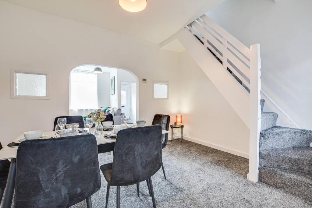 Casa de Férias Stylish & Vibrant 2 Bedroom Manchester
