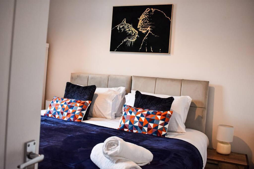 Stylish & Vibrant 2 Bedroom Casa de Férias Manchester
