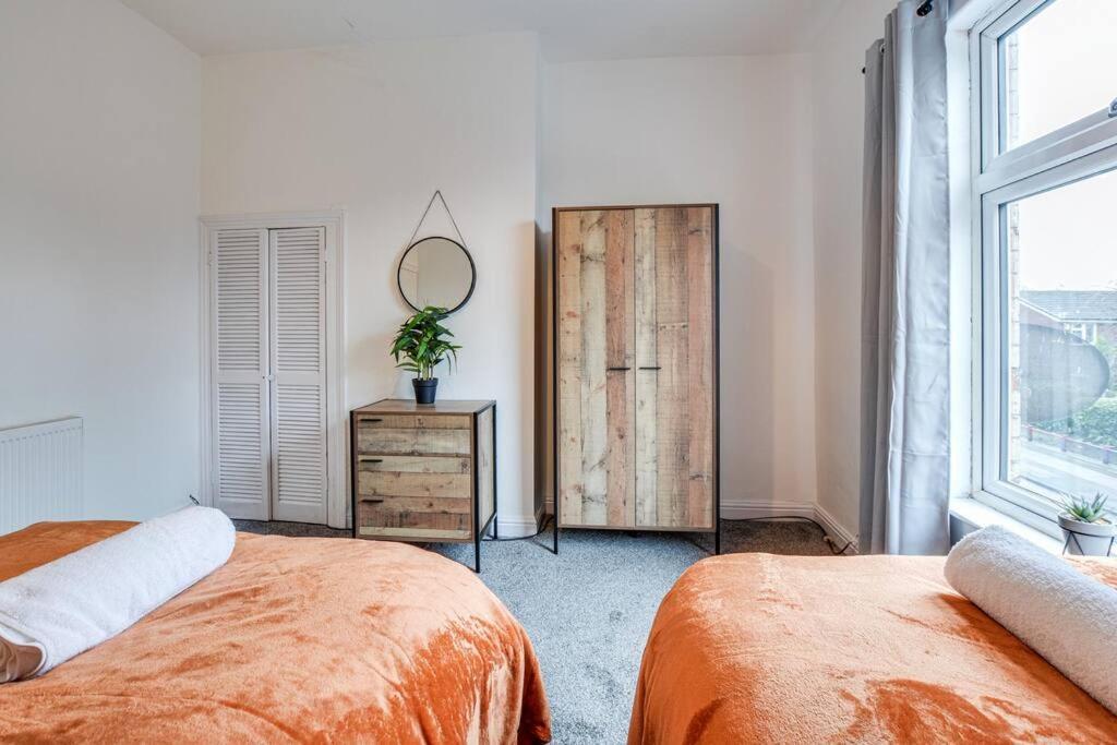Stylish & Vibrant 2 Bedroom Casa de Férias Manchester